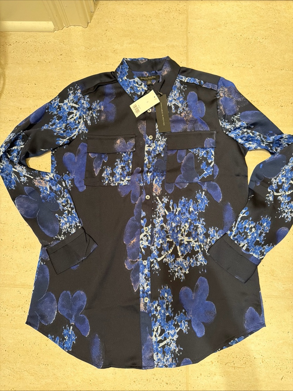 Floral Button Up Blouse New tags Banana Republic long sleeve blue floral pockets